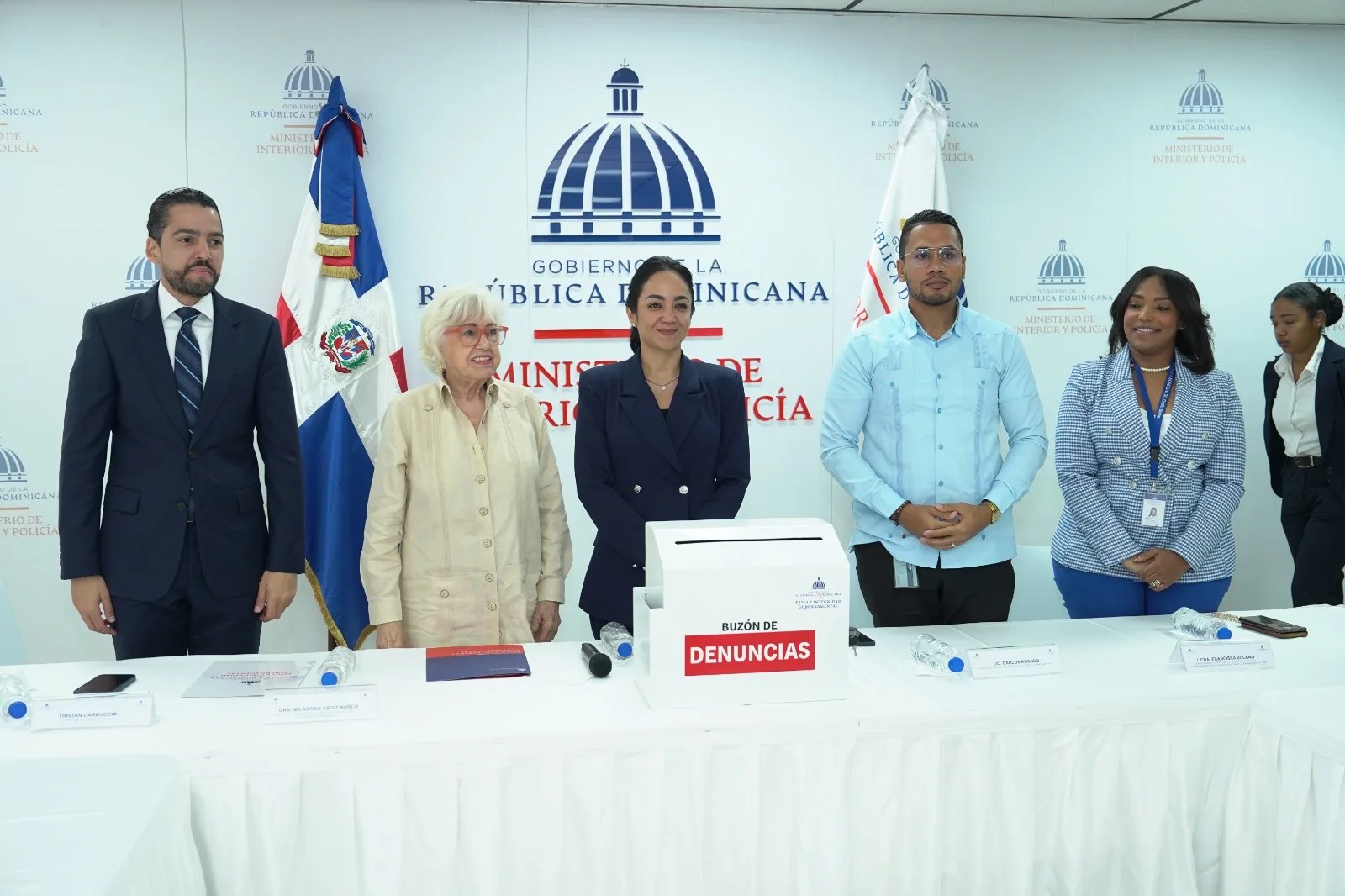 DIGEIG inicia entrega 30 buzones físicos de denuncias a distintas instituciones públicas