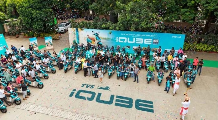 TVS Delivers Over 100 iQube MillionR Special Editions in a Single Day in Pune TVS Delivers Over 100 iQube MillionR Special Editions in a Single Day in Pune