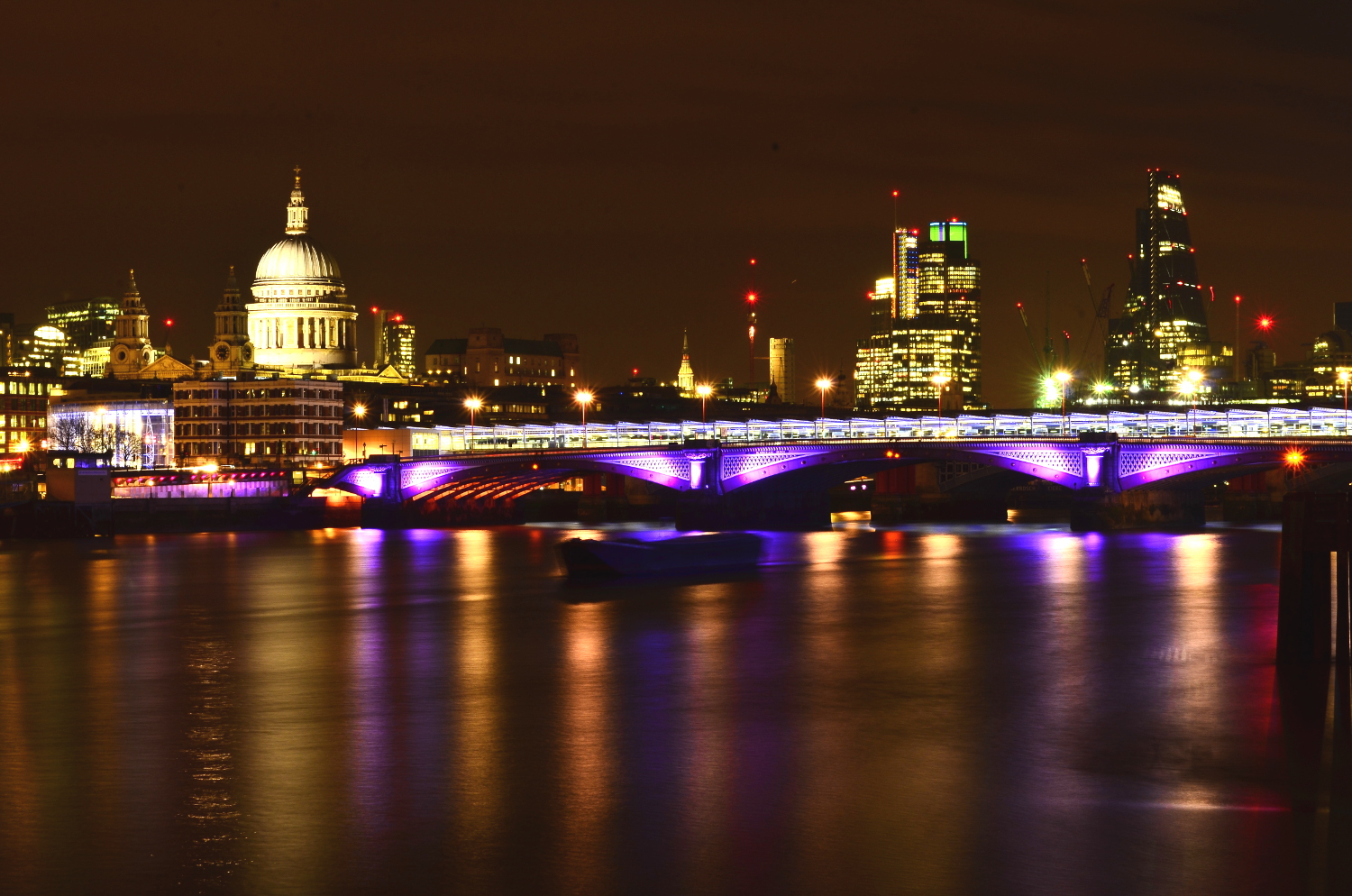 8 Siti Per Trovare Lavoro A Londra - Exploremore 994_x_1500_jpg