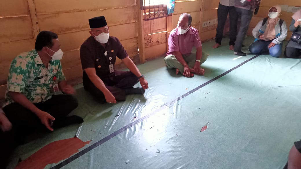 Walikota Jambi Kunjungi Warga Kota Penderita Glaukoma | Tuntas dan  Terpercaya