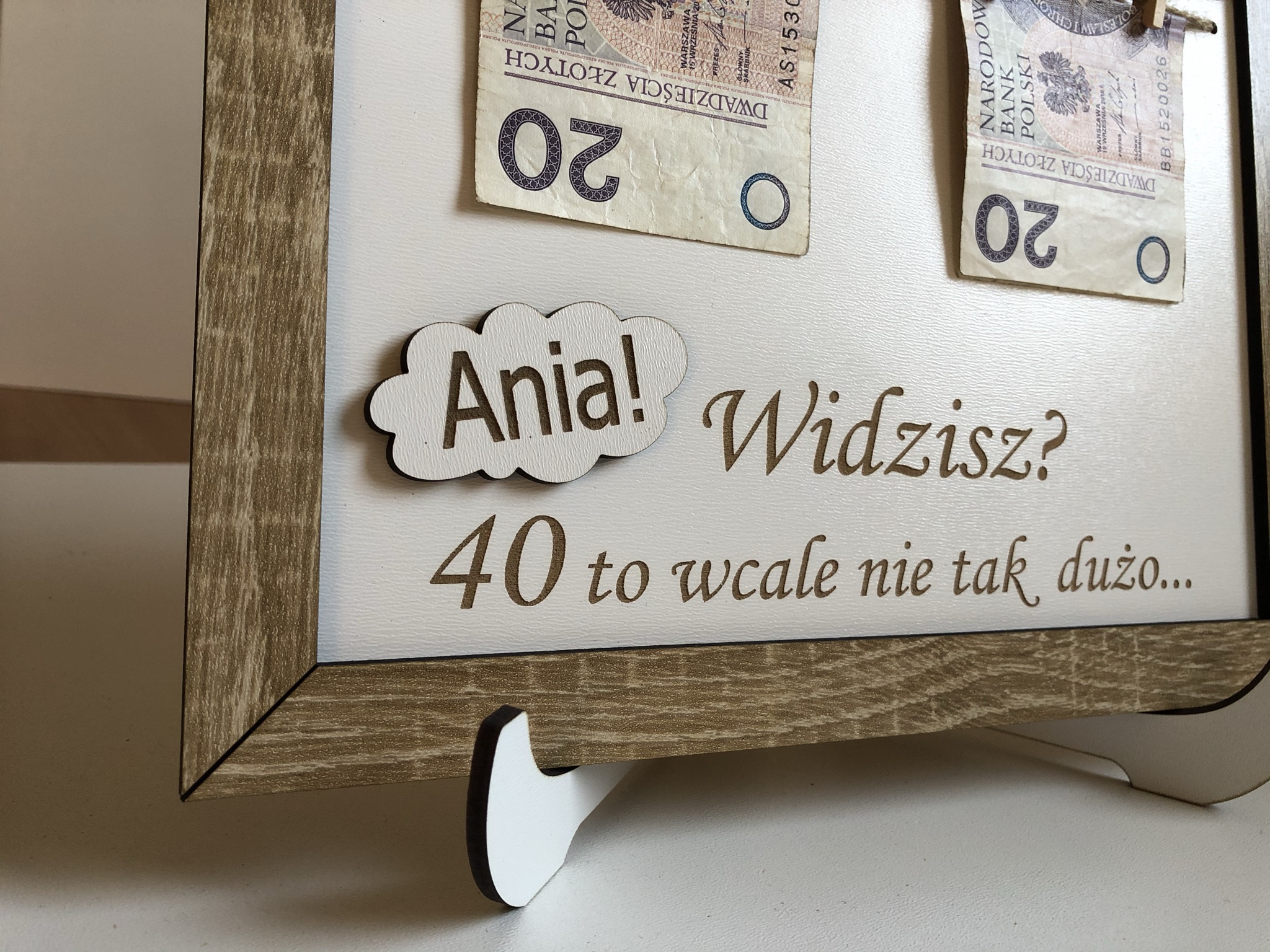 PREZENT NA URODZINY RAMKA TABLICZKA 30 40 50 LAT DĄB SONOMA - FidoStyle. Obrazki na urodziny dla mężczyzny