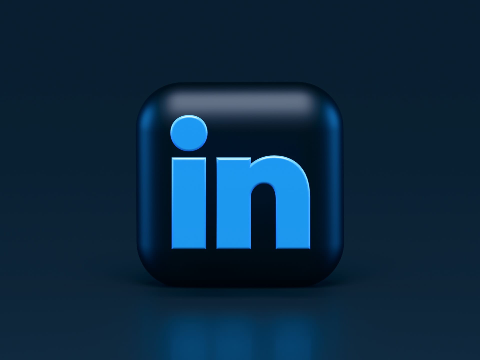 A 15 Minute Guide To Linkedin Marketing In 2021 Finding Tom
