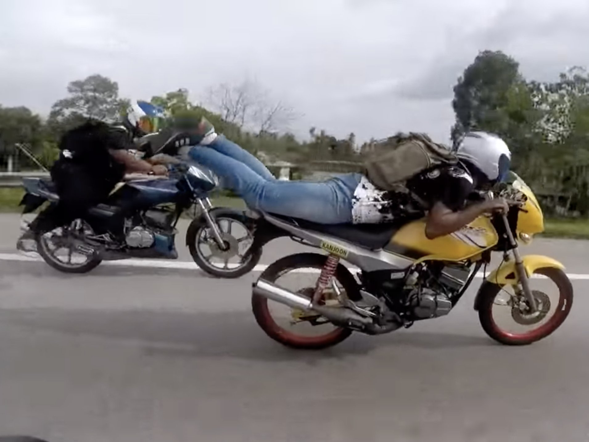 Faten separuh rempit