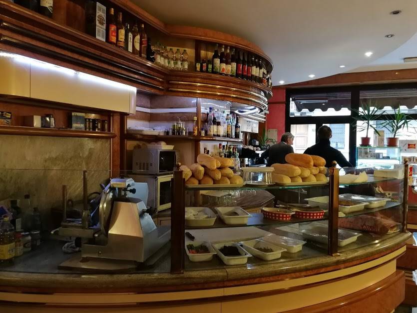 Attività Commerciali Bar E Tabacchi In Vendita A Milano Zona San Siro | Pcase.it 626_x_835_jpg