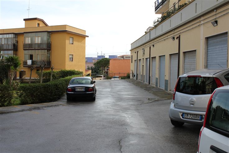 Box/Garage In Vendita A Siracusa | Pcase.it 491_x_735_jpg
