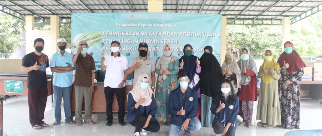FPK KENALKAN “SEAWEED SOAP BAR” DALAM KEGIATAN PENGABDIAN KEPADA MASYARAKAT  DI RUNGKUT BARATA SURABAYA - Fakultas Perikanan dan Kelautan, faculty of  fisheries and marine unair