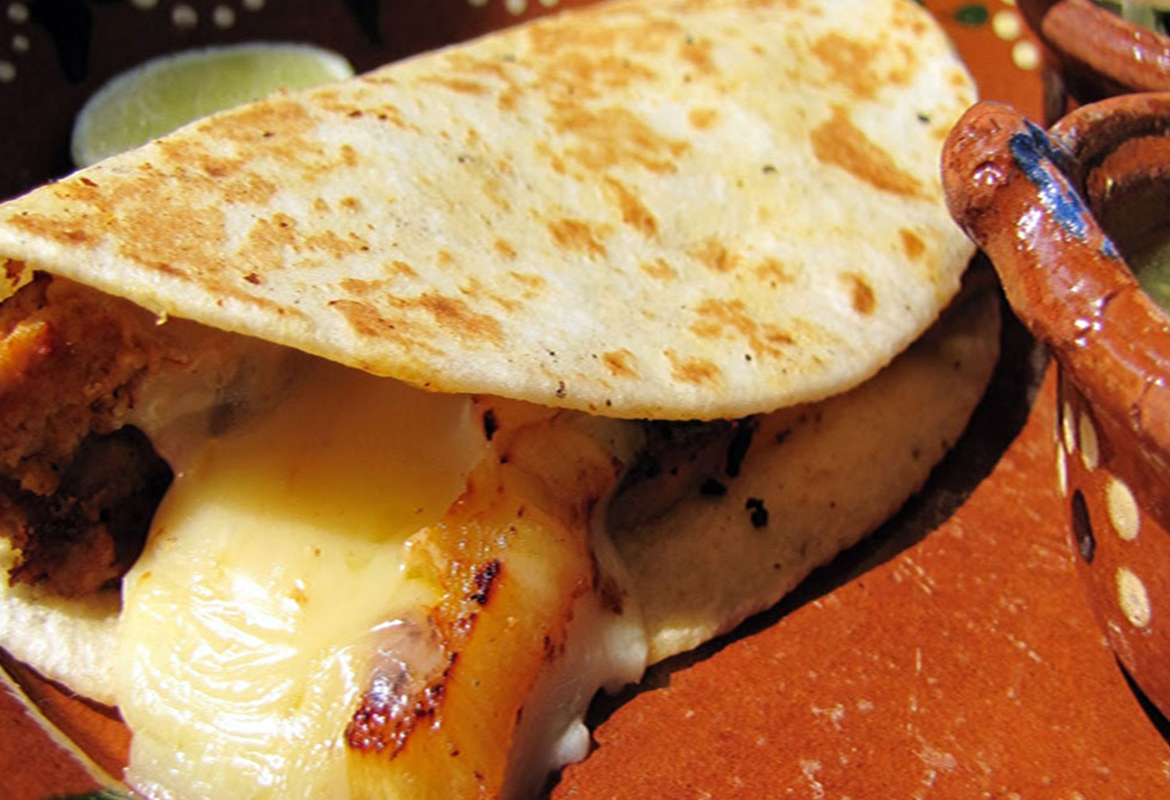 De dónde viene la palabra quesadilla