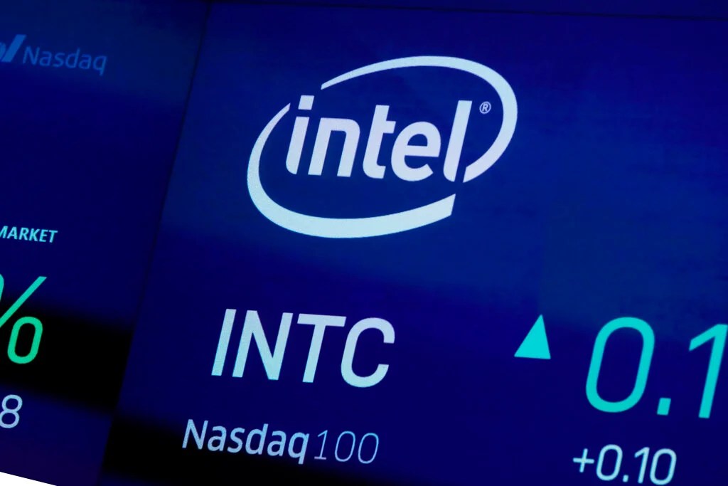 Volatile But Tempting: Intel Stock Reenters Buy Zone Ahead of Upbeat Earnings?