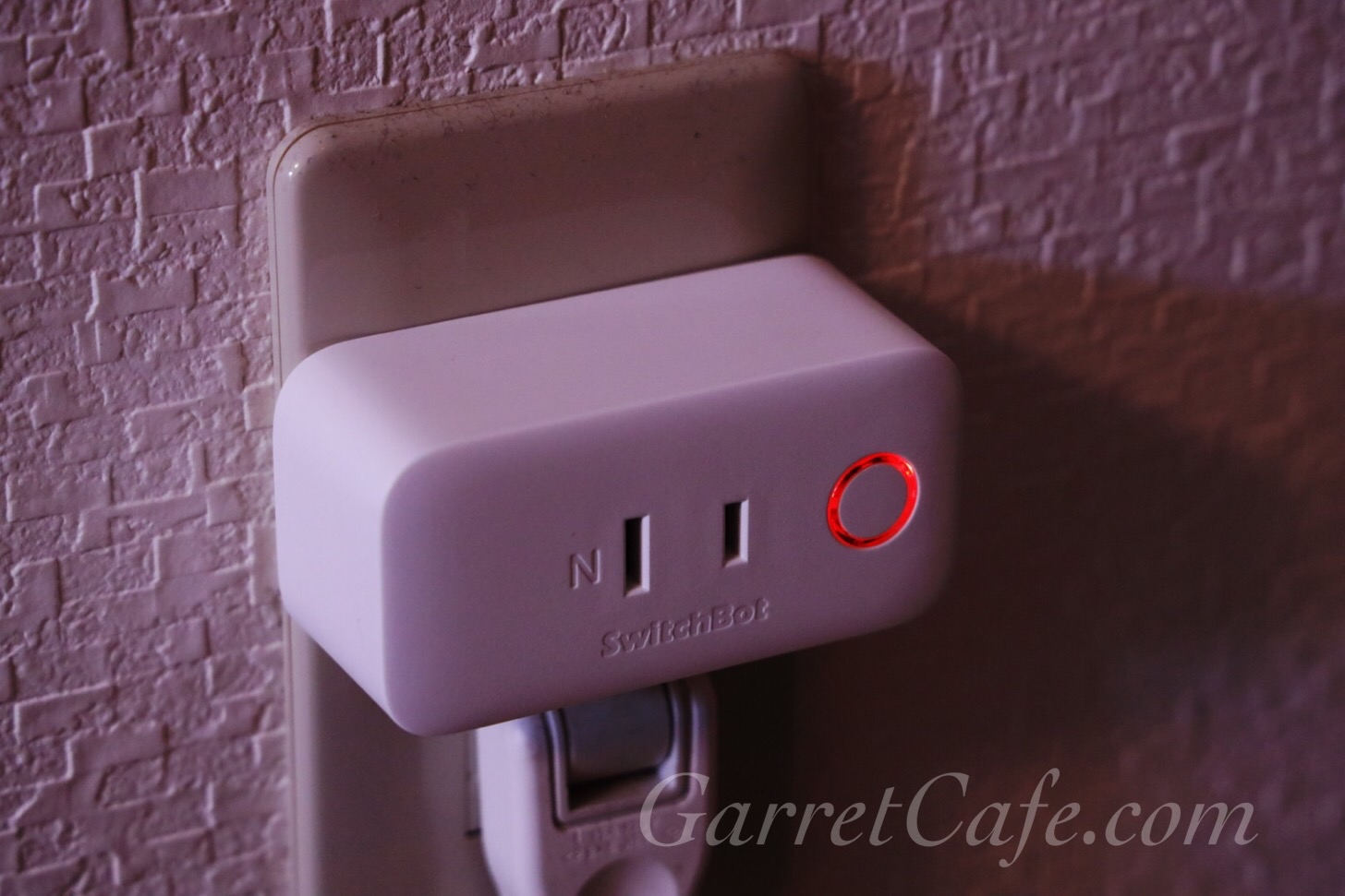 Alexaと連携できる、SwitchBotのコンセントスイッチは、家電全般を自動化できる可能性を秘めている | GarretCafe