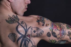 Knast-Tattoos: Was Bedeuten Die Drei Punkte? | Gefängnisseelsorge