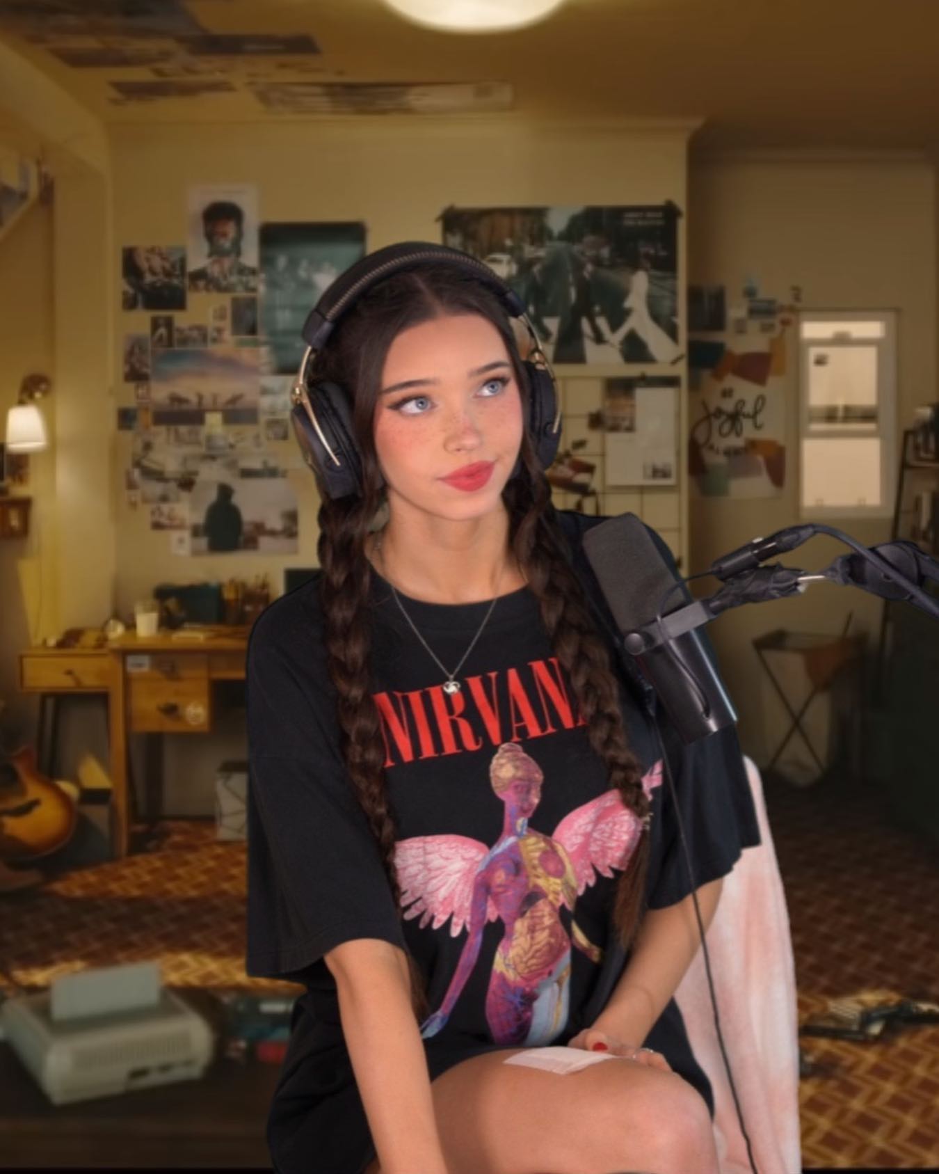 Lydia Violet Age: The Facts You Need to Know - GeneralCups Does lydia violet have an onlyfans