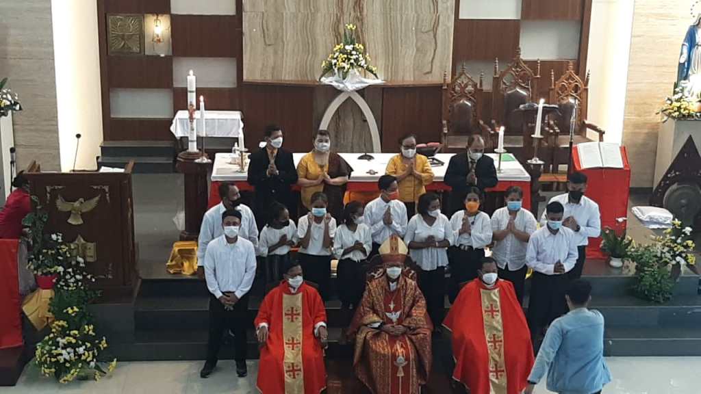 Penerimaan Sakramen Krisma: Jadilah Patriot-Patriot Gereja – Warta Gereja Laurensius