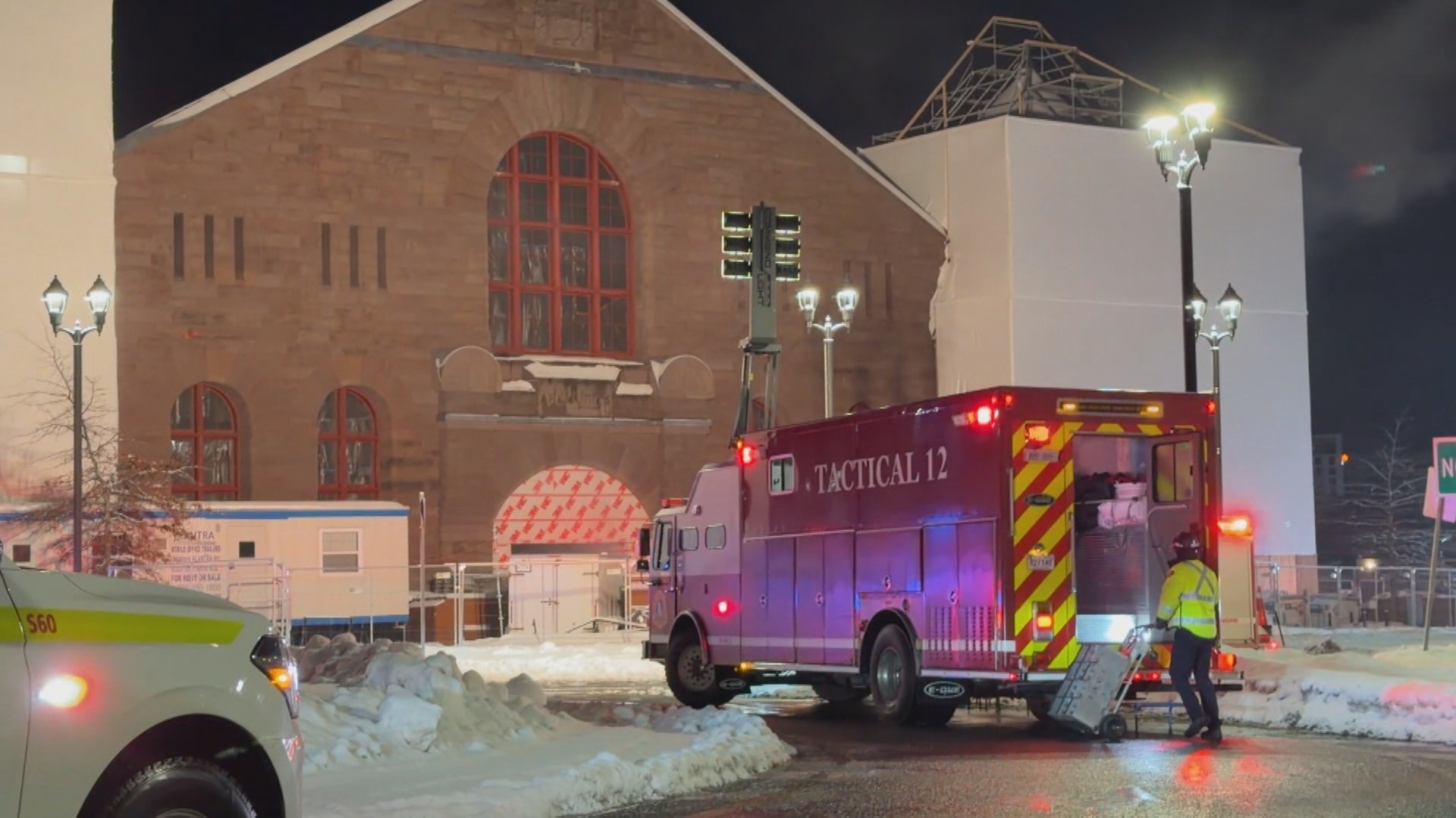 Incêndio no histórico Halifax Armory fecha ruas e corta energia – Halifax