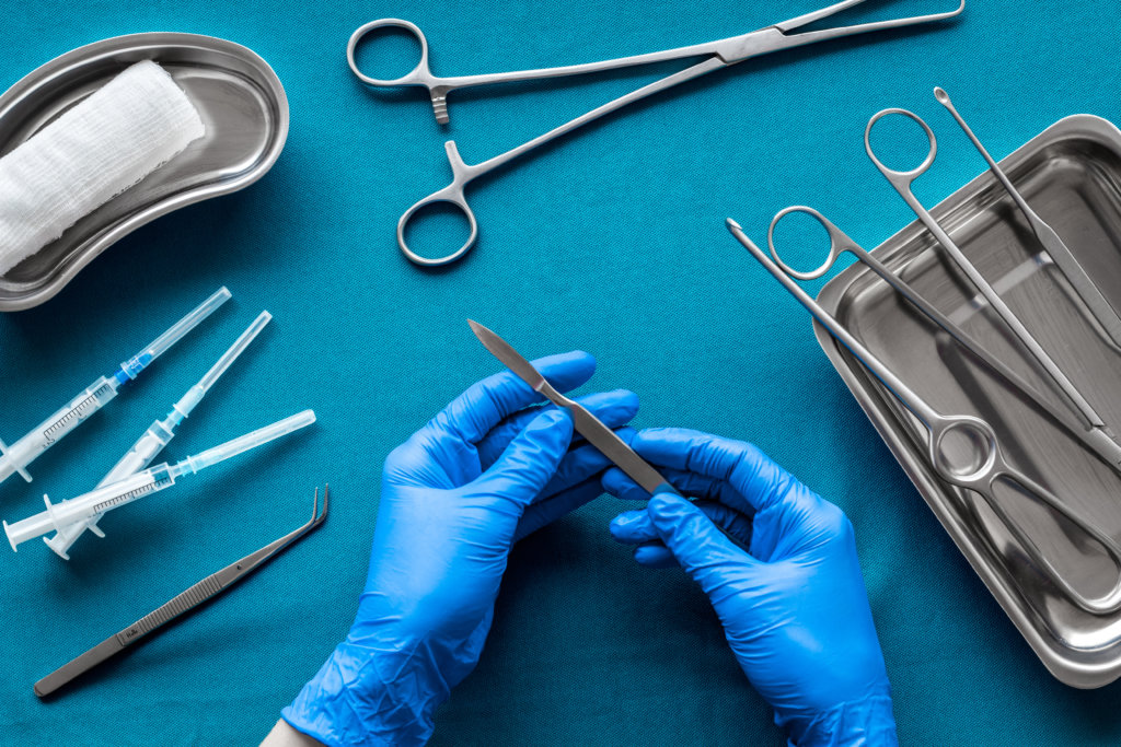 psychological effects of plastic surgery,plastic surgery emotional effects,reconstructive procedures,Trauma Reconstructive Surgery,Reconstructive Surgery,Who Qualifies for Reconstructive Surgery,trauma