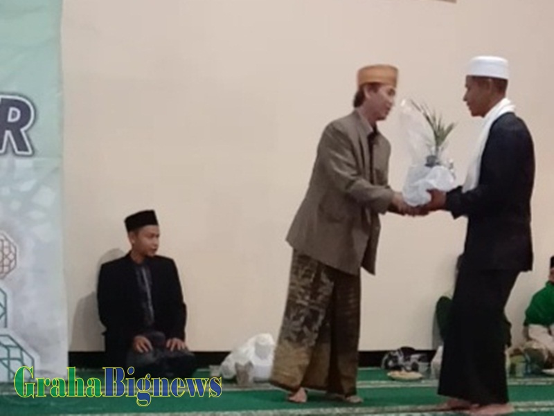 Rahasia Masuk Surga Dan Pembuka Pintu Rezeki, Ust.GP Sasmita Berikan Tips  ke Jamaah - GrahaBigNews