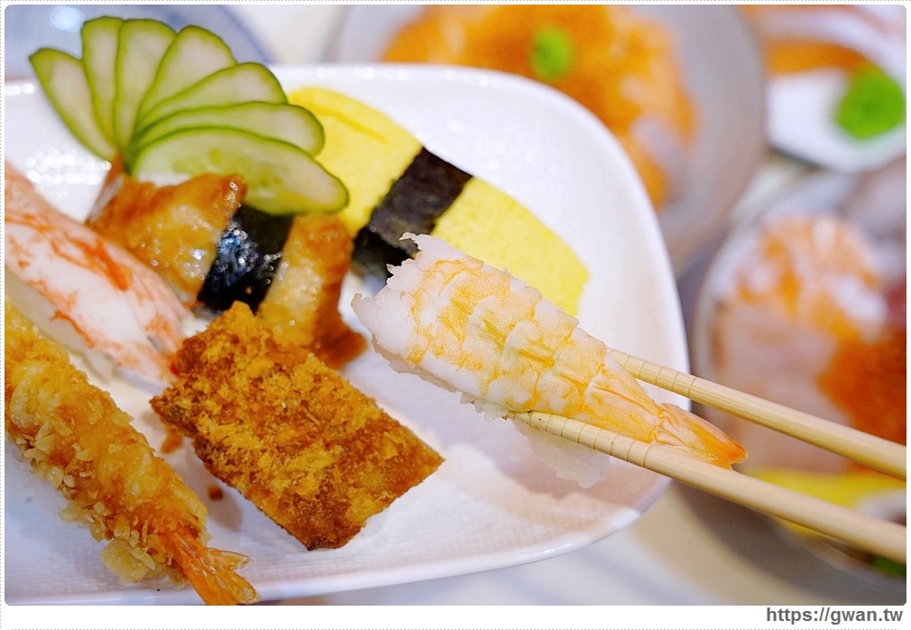 一中新開平價壽司，超厚鮭魚肚每天限量十份，味增湯只要15元！睿壽司