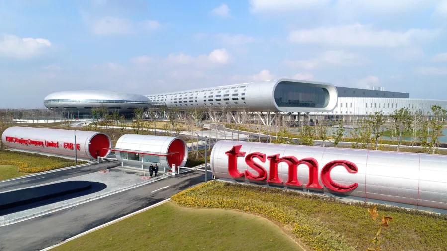 Intel Discussing a Semiconductor Manufacturing Joint Venture with TSMC, Sources Claim