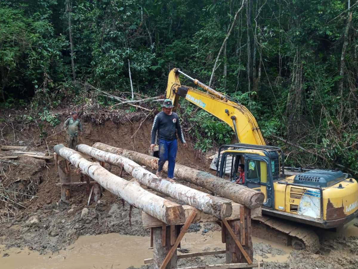 Satgas TMMD 112 Kodim 0408/BSK, Terus Kawal Pekerjaan Pembukaan Badan Jalan  Baru , Meski cuaca kurang bersahabat – HaluanSumatera.com