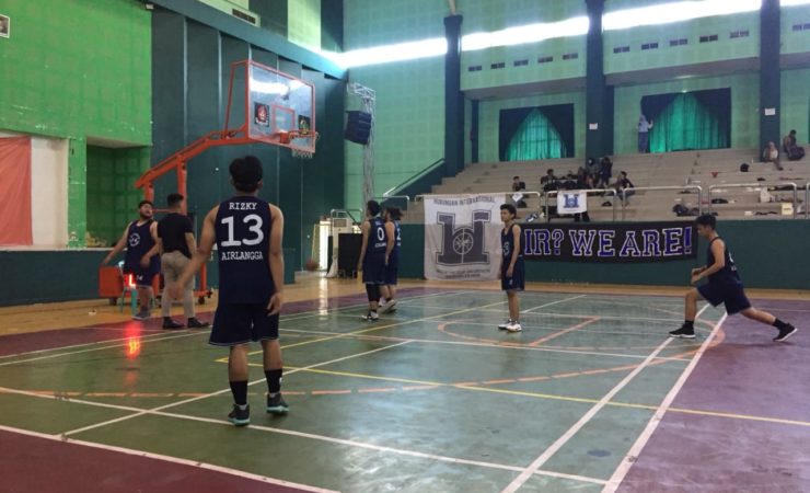 HI UNAIR Raih Kejayaan dalam International Relations Olympic Sports (IROS)  2019: Pertahankan Juara I Basket Putra selama Lima Tahun Berturut-Turut  Departemen Hubungan Internasional - Fakultas Ilmu Sosial dan Ilmu Politik  Universitas Airlangga