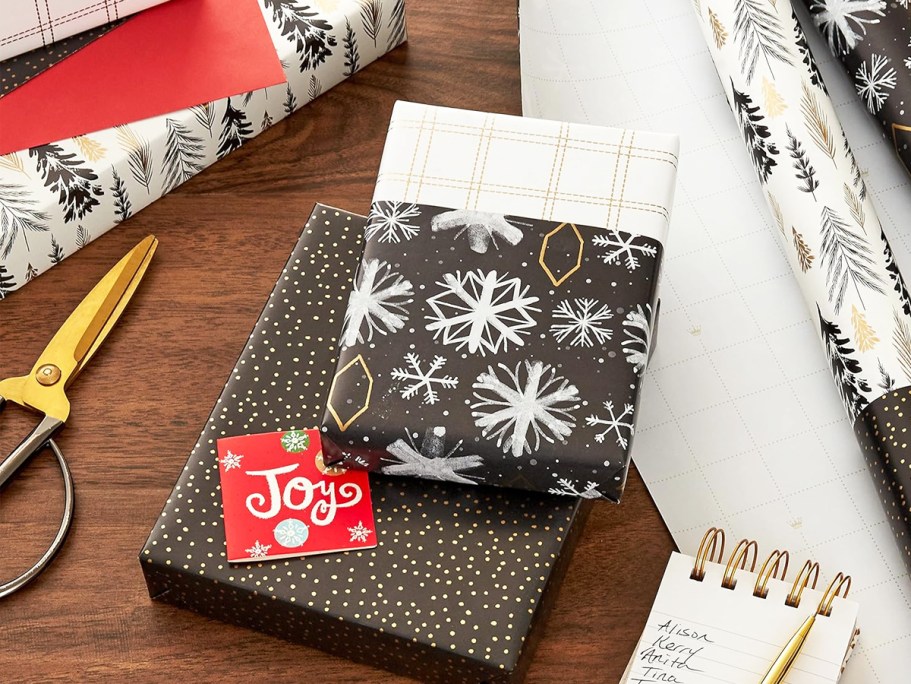 Amazon: Hallmark Christmas Wrap 2-Pack Just  Shipped (Get 4 Designs!)