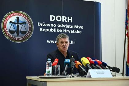 DORH naložio obdukciju i DNK analizu pronađene mrtve osobe nakon požara u Omišu – Hrvatski Medijski Servis