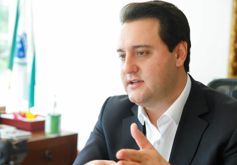  Ratinho Junior anuncia antecipação do 13º salário e da folha de dezembro dos servidores