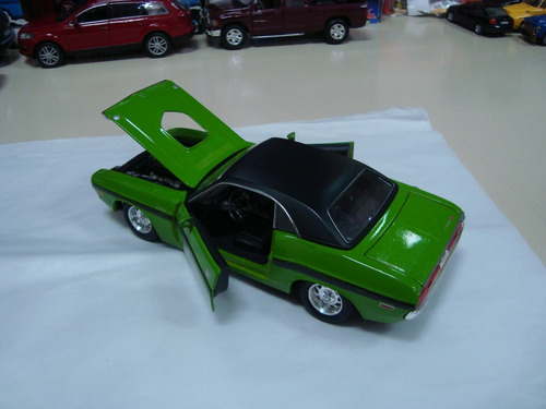 Miniatura Dodge Challenger Rt 1970 1 24 Maisto D14 Mercadolivre