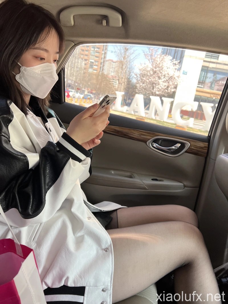 清纯人妻闪闪茂密的黑森林痴情的口交技术这样的反差婊谁能不爱[25P1V]