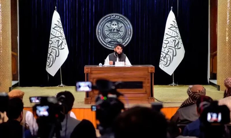 اقتصادی پابندیوں کے حوالے سے عالمی برادری پر دباؤ ڈالیں گے، افغان طالبان