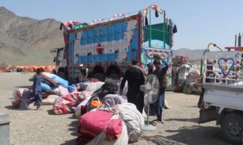 افغان حکومت کی بے حسی، واپس بھیجے گئے مہاجرین افغانستان میں رُل گئے