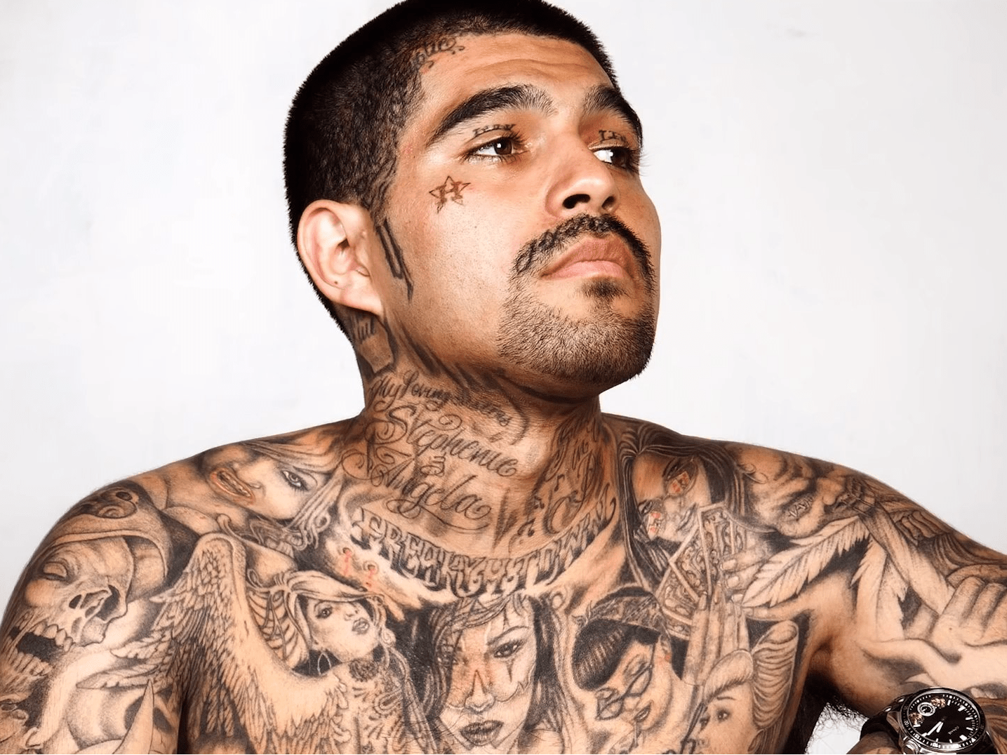 Photographer Digitally Removes The Tattoos Of Ex-Gang Members In Photoshop 852_x_1136_jpg