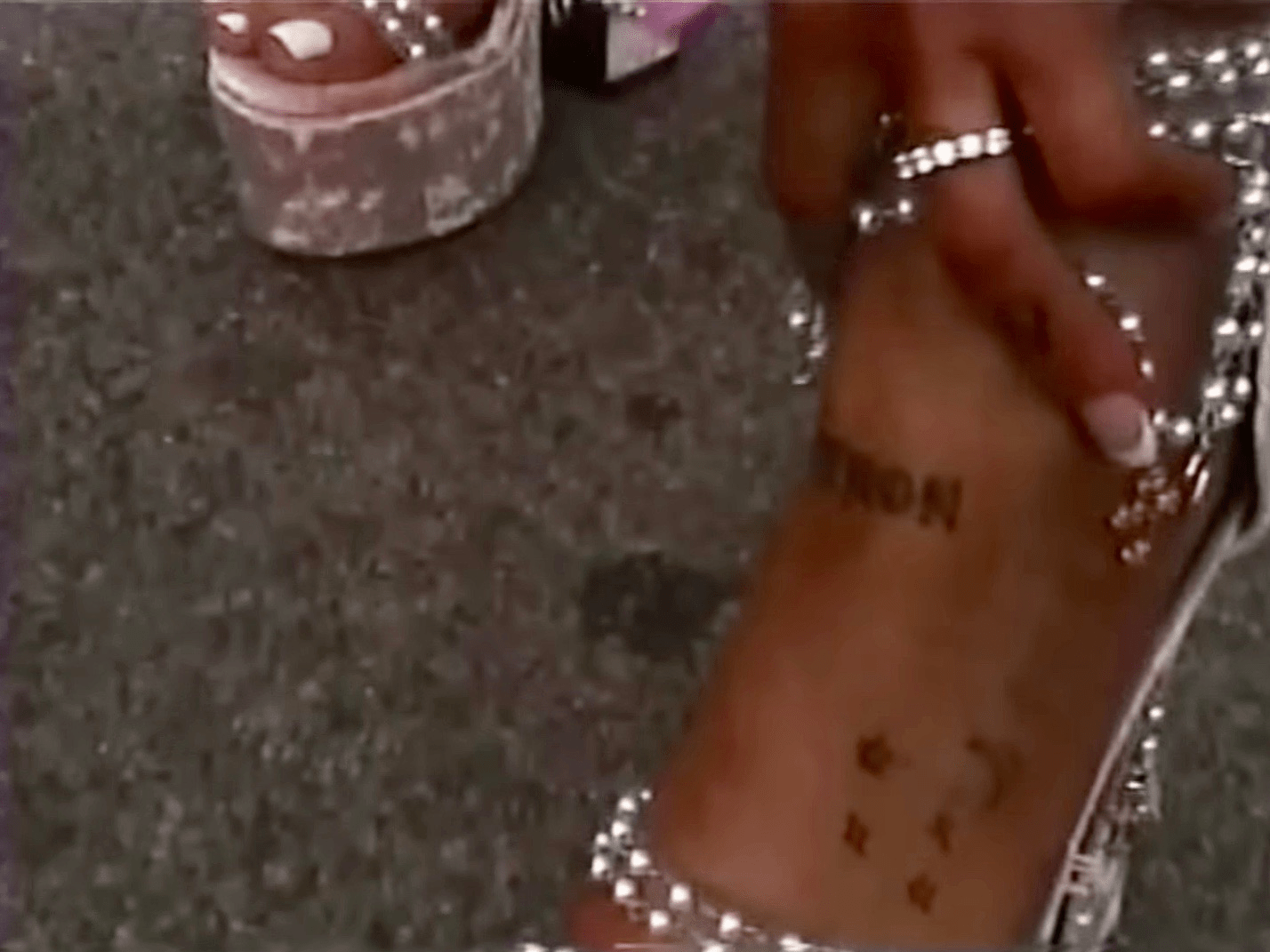 A Complete Guide To Ariana Grande's 55 Known Tattoos 563_x_750_jpg