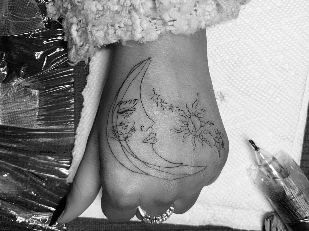 A Complete Guide To Ariana Grande's 55 Known Tattoos 750_x_1000_jpg