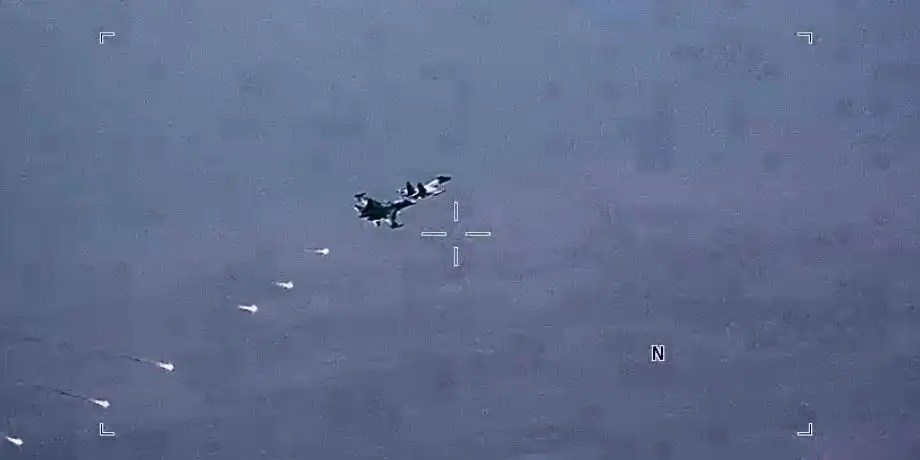 Rusijos naikintuvai per pastarąsias 48 valandas surengė agresyvius manevrus aplink mažiausiai 6 NATO lėktuvus, pranešė JAV kariuomenė.