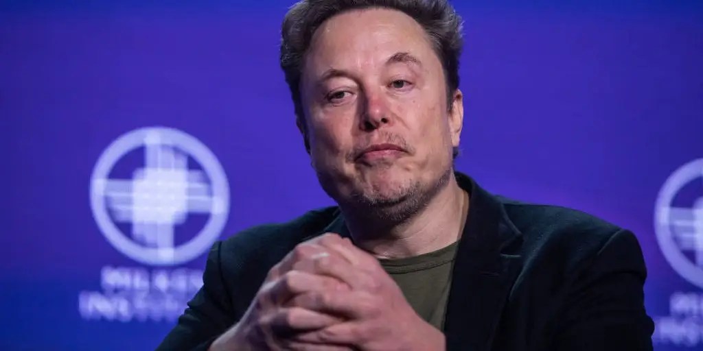Elon Musk opublikował ponownie deepfake Kamali Harris, co może naruszać zasady X