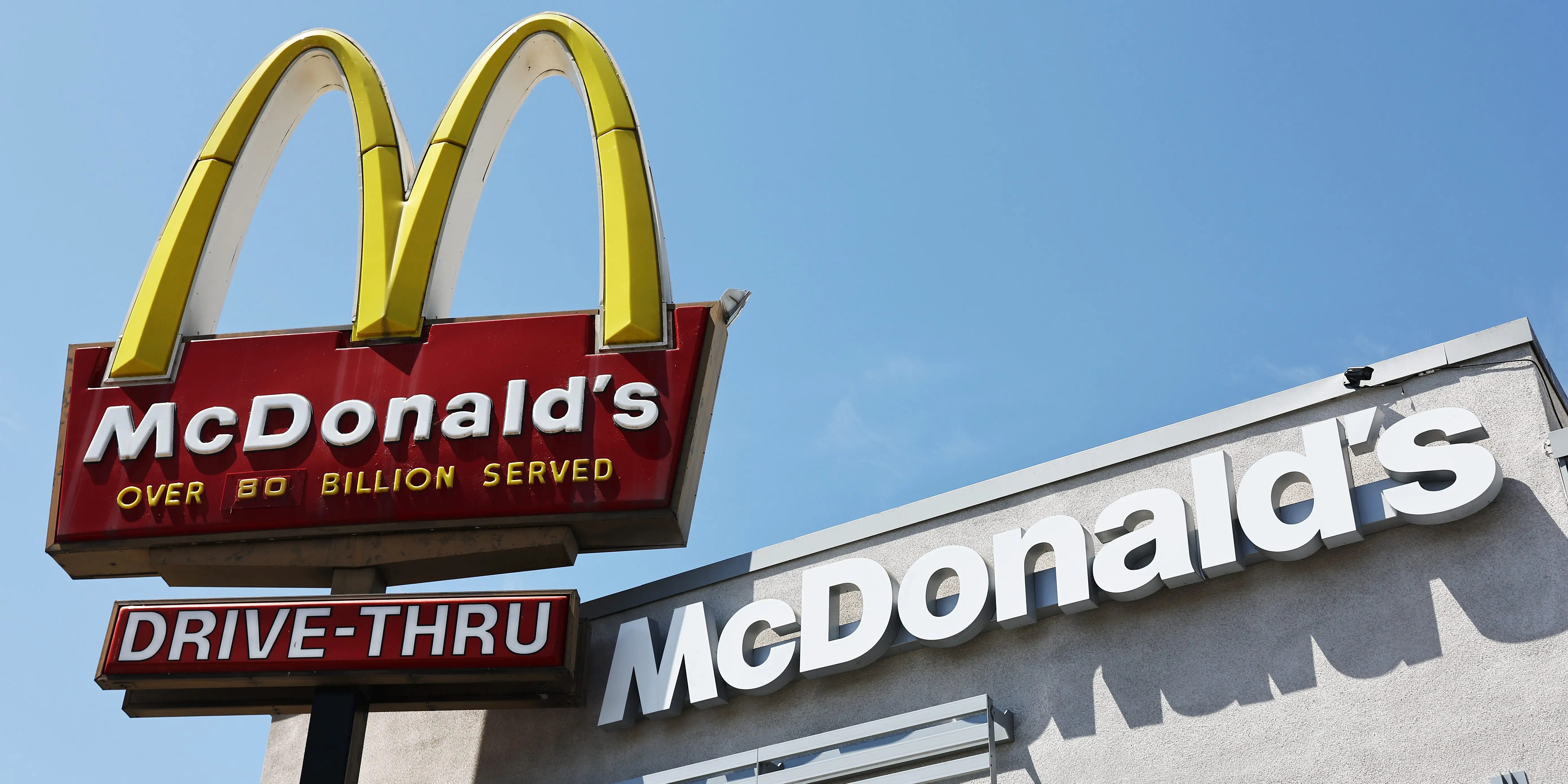McDonald’s testuje jeszcze większego burgera — Big Arch