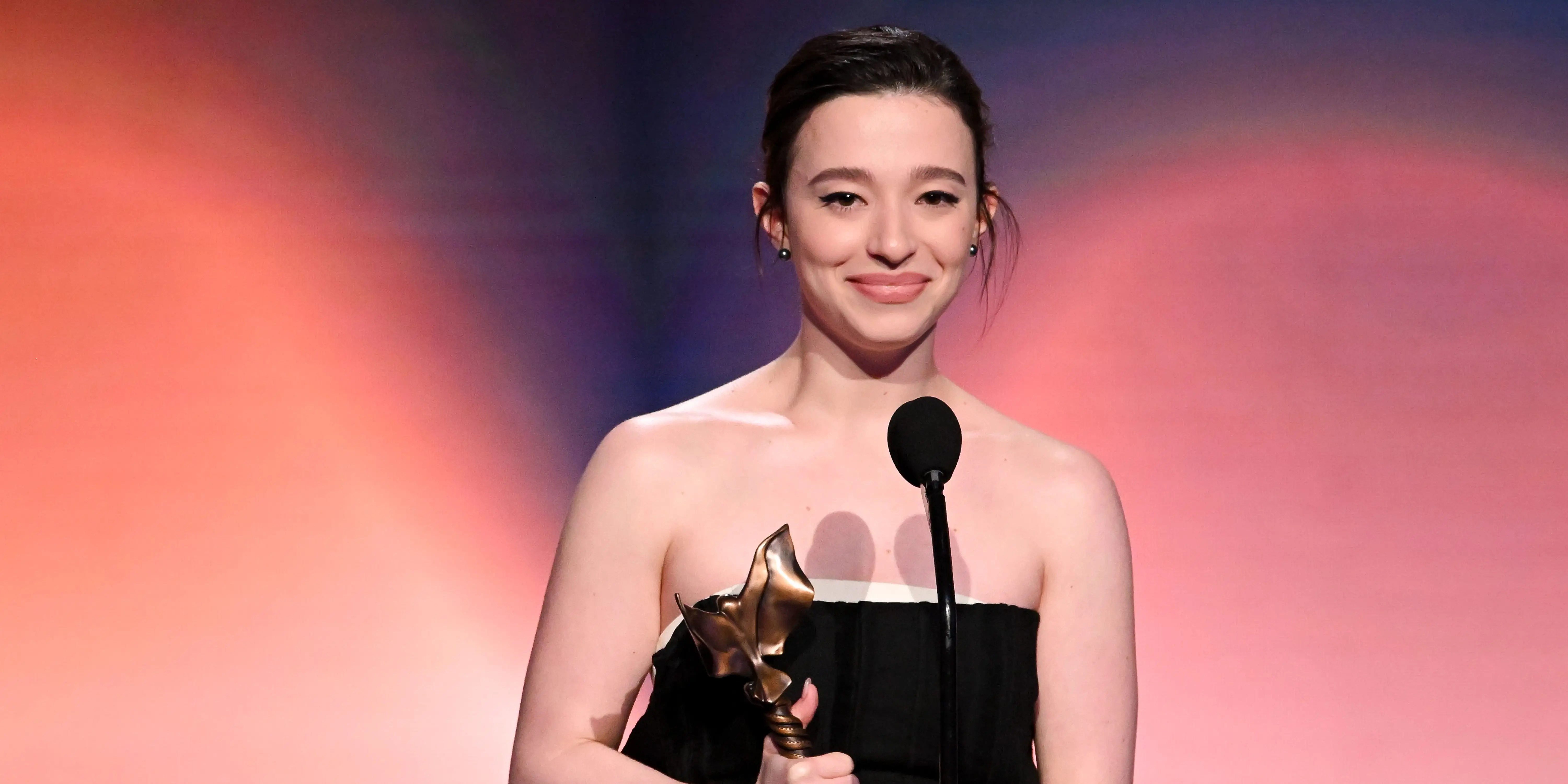 “أنورا” ، “بيبي ريندير” تفوز بجوائز أفضل في جوائز الروح المستقلة