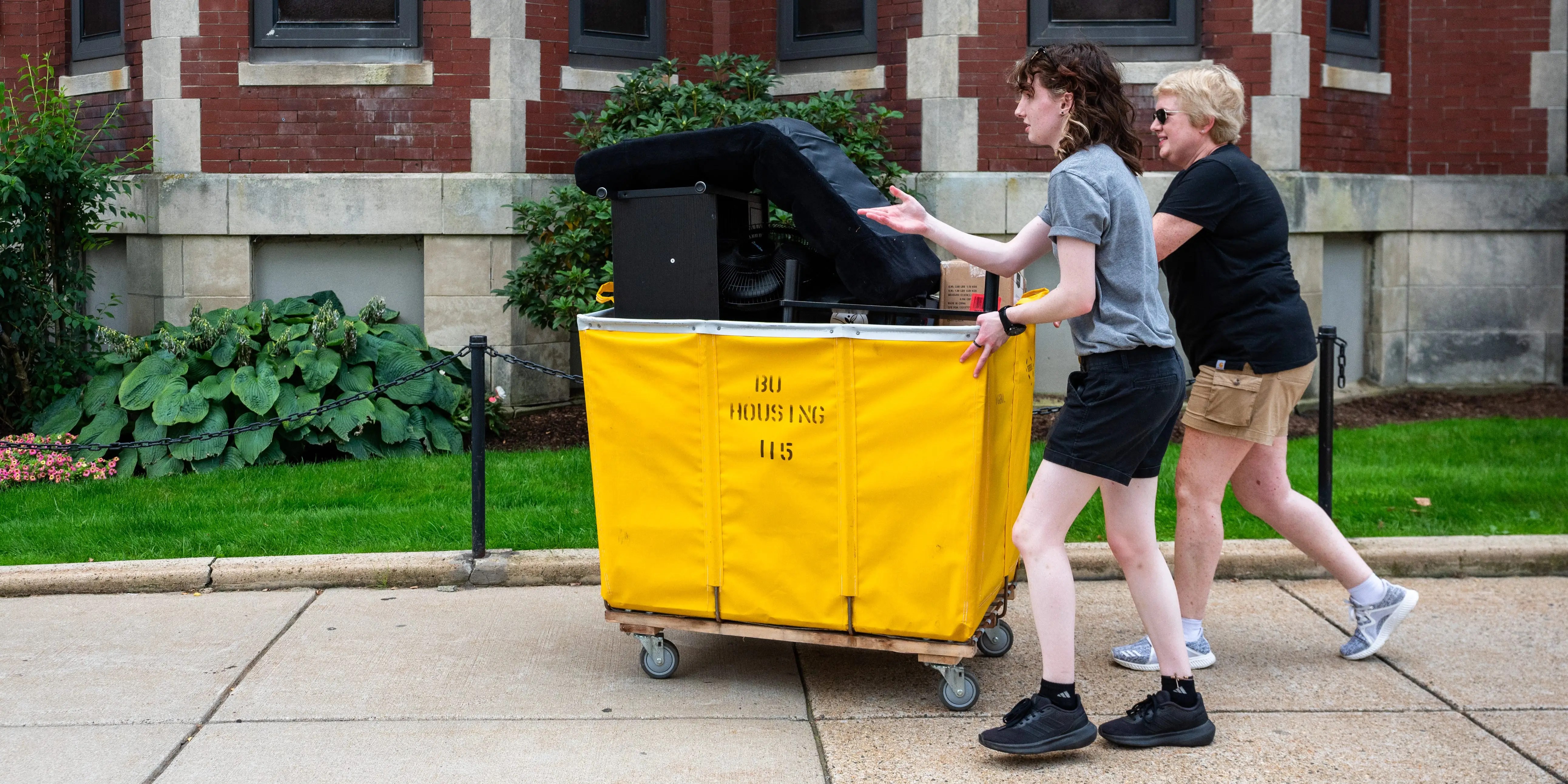 ذهبت إلى مدرسة حكومية بعد رفضها من كلية أحلامي