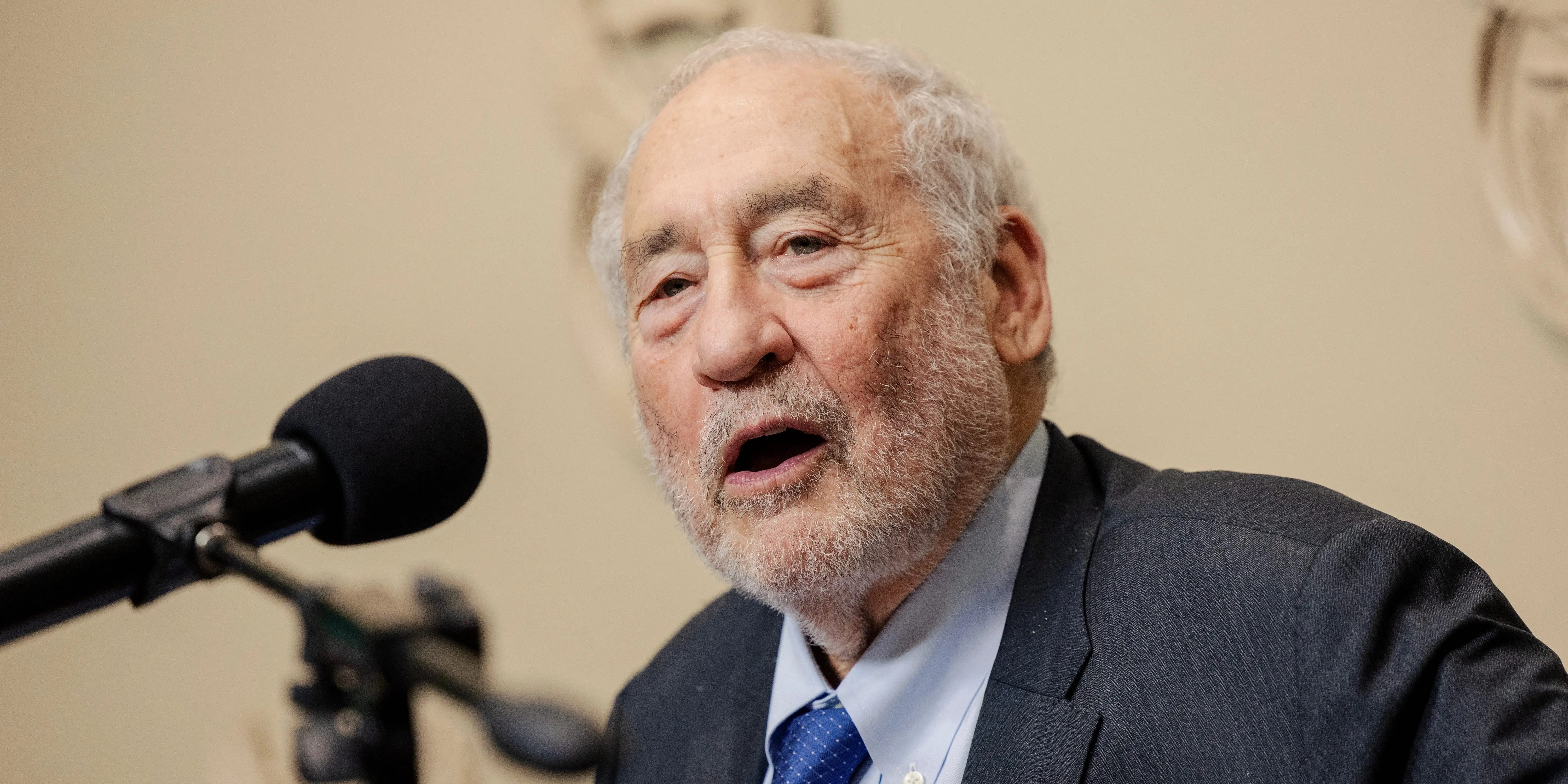 3 Signs US Economy Will ‘Get Worse,’ According to Joseph Stiglitz