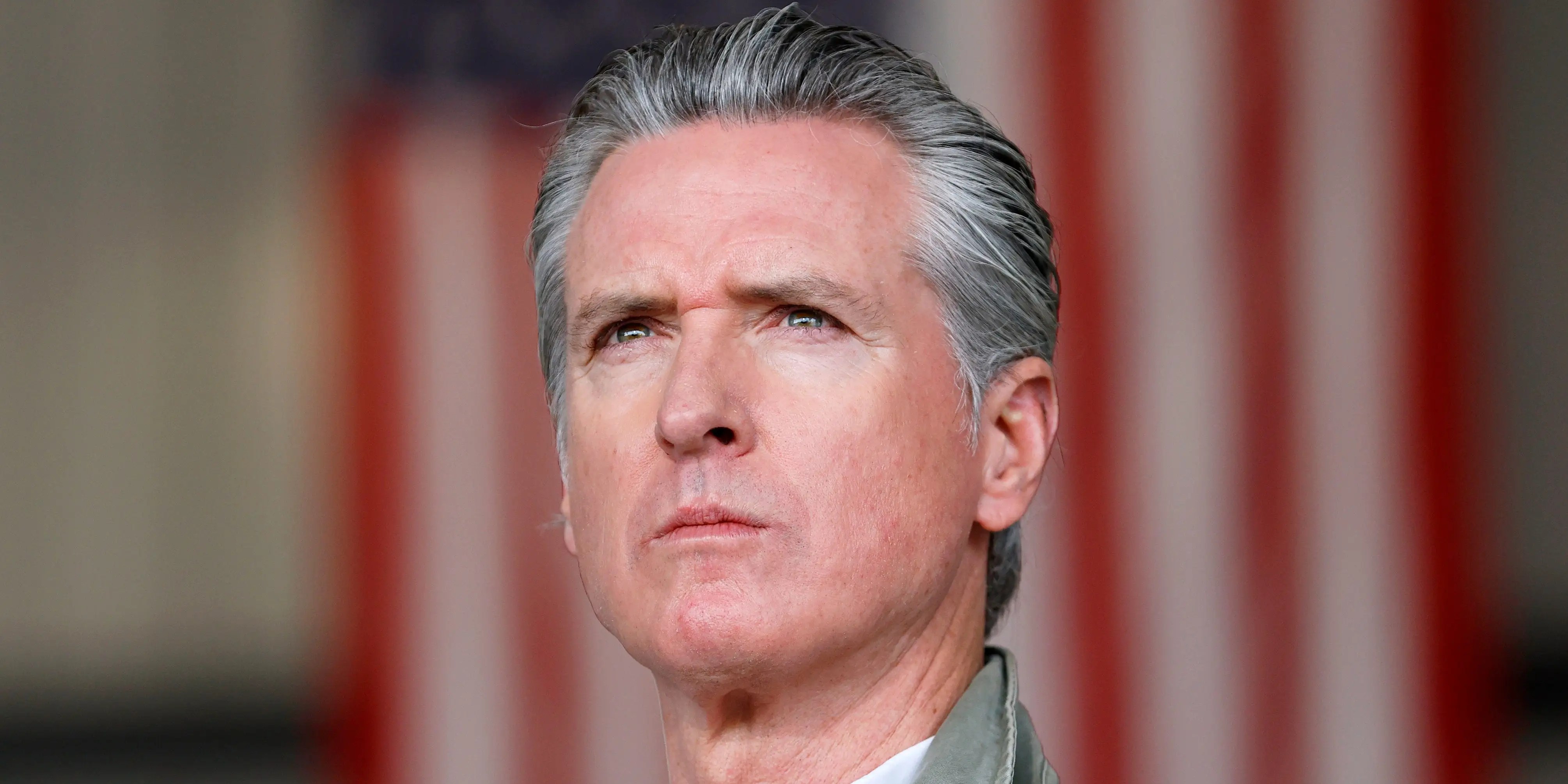 Democrats Demand Trump Issue ,700 Tariff Refunds to Americans