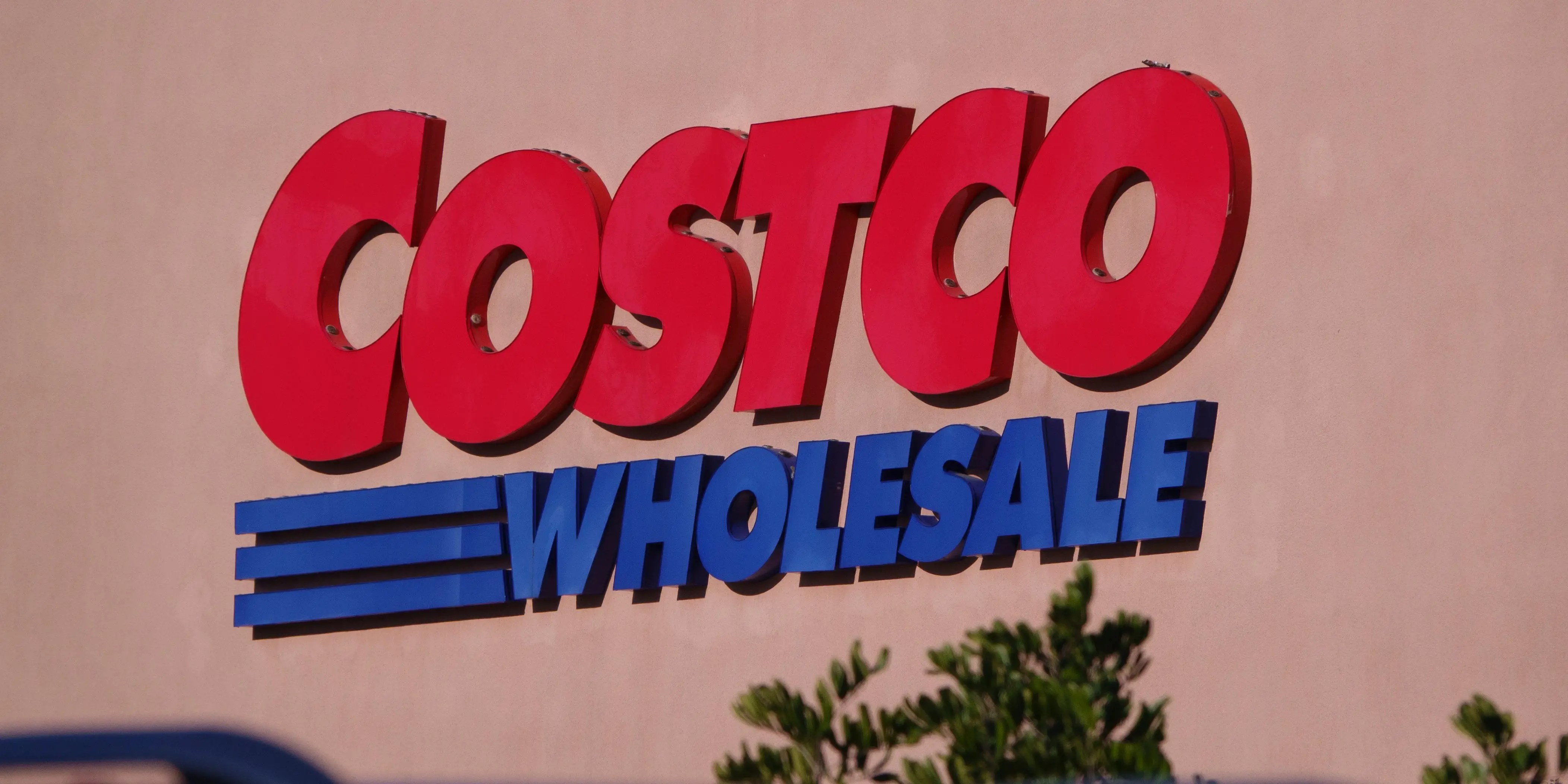 Costco Seeks Tariff Refunds, Vows Value Returns to Members