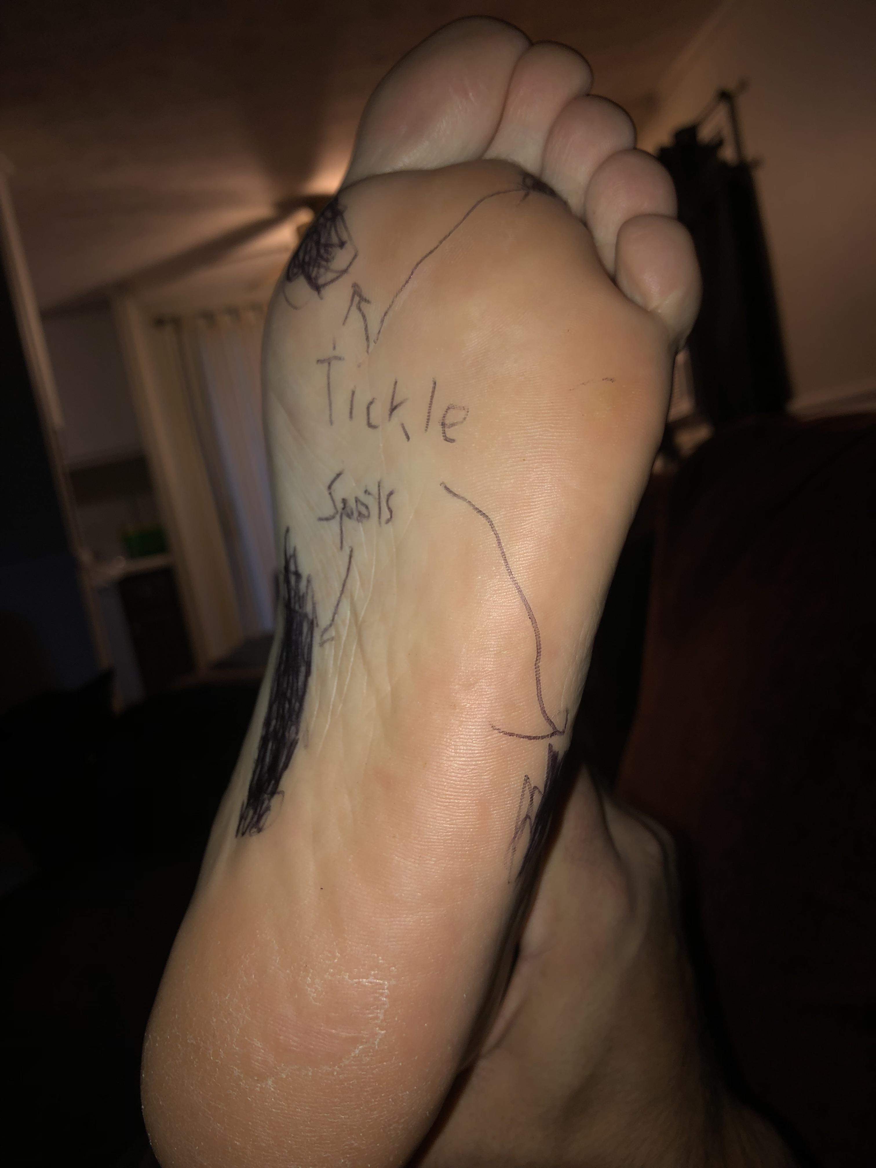 Tickling miranda cosgrove