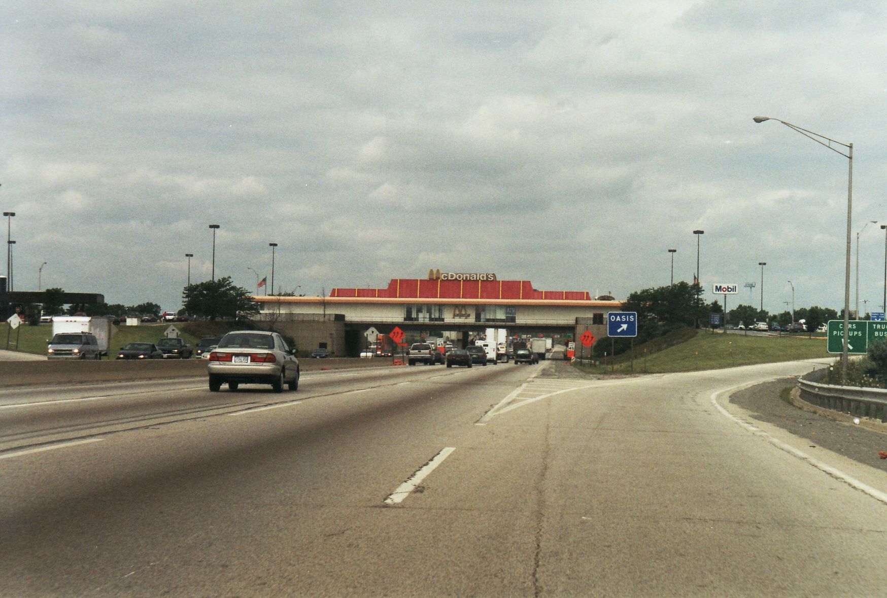 Illinois tollway oasis