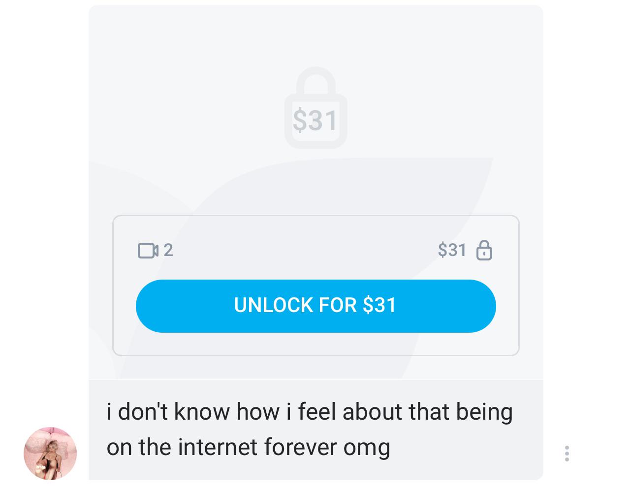 britneyyyofficial boobs