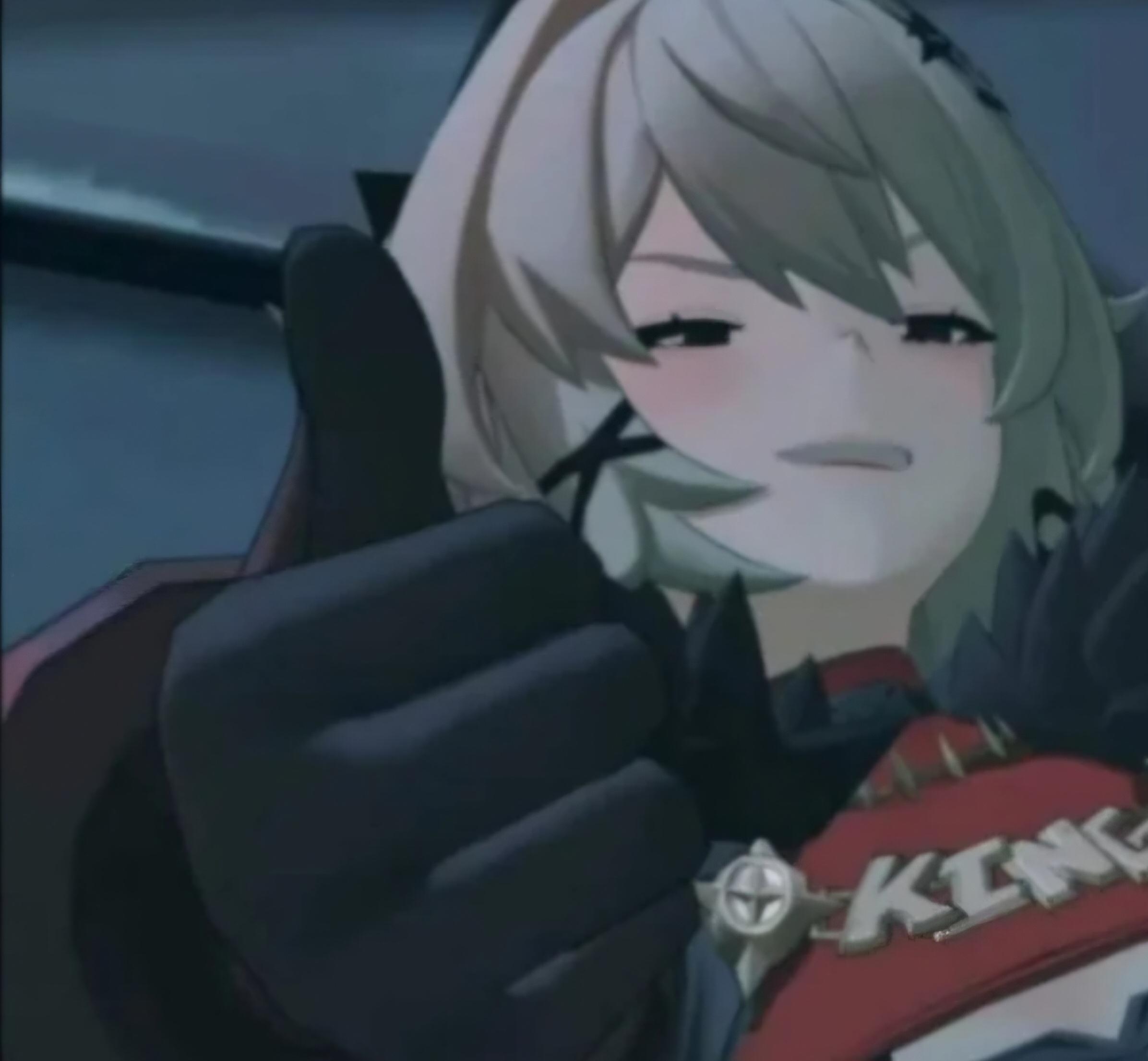 Nicole Dobrikov : R/ass