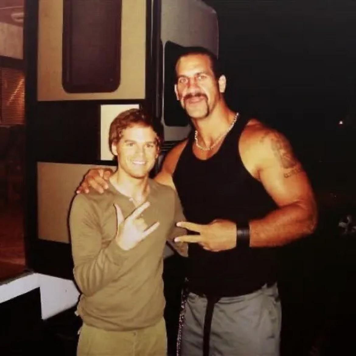 お兄さん、身長どれくらい？😭 : rDexter