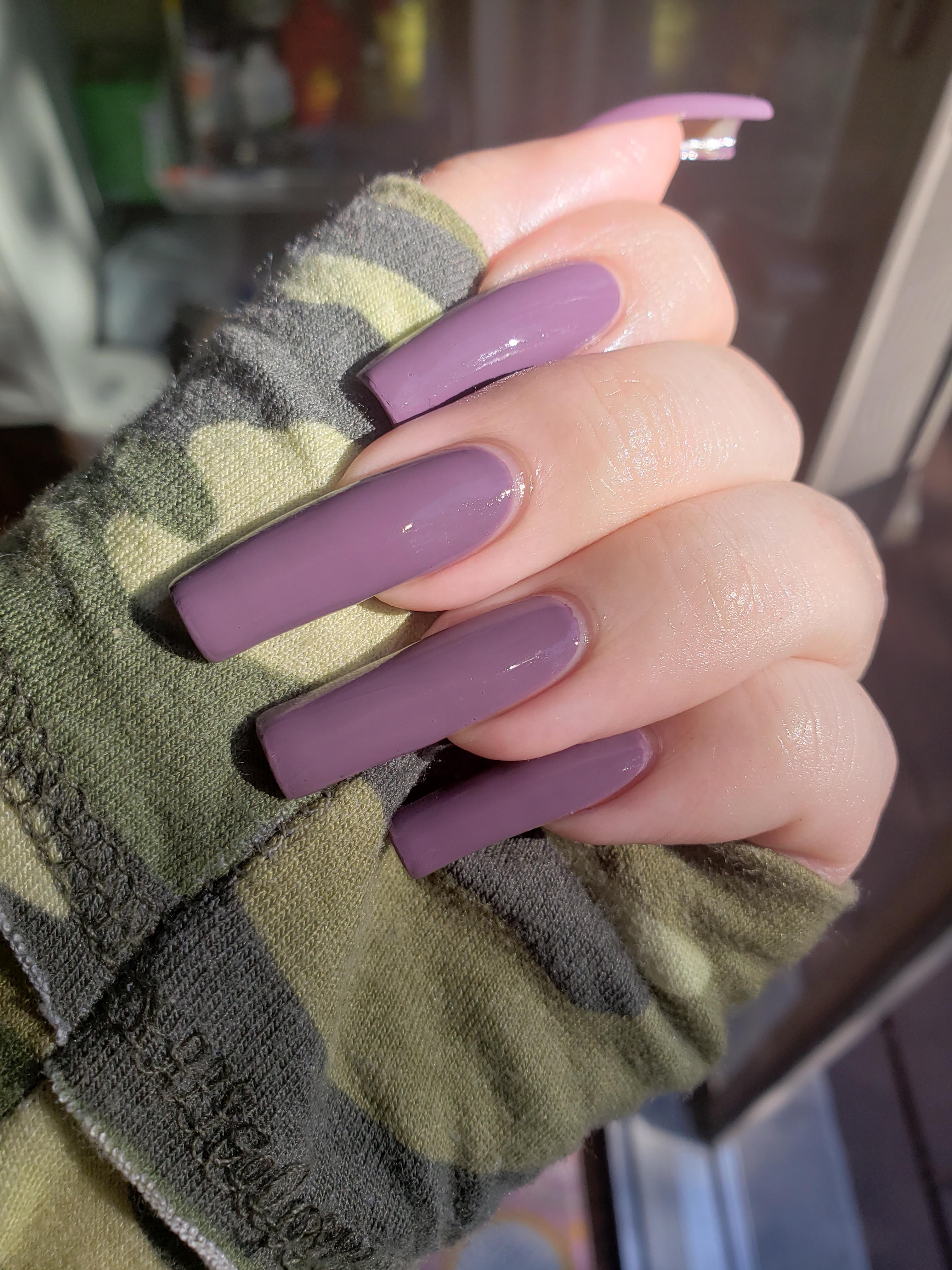 I should wear this purple more often. : r/Nails Leyla_purr