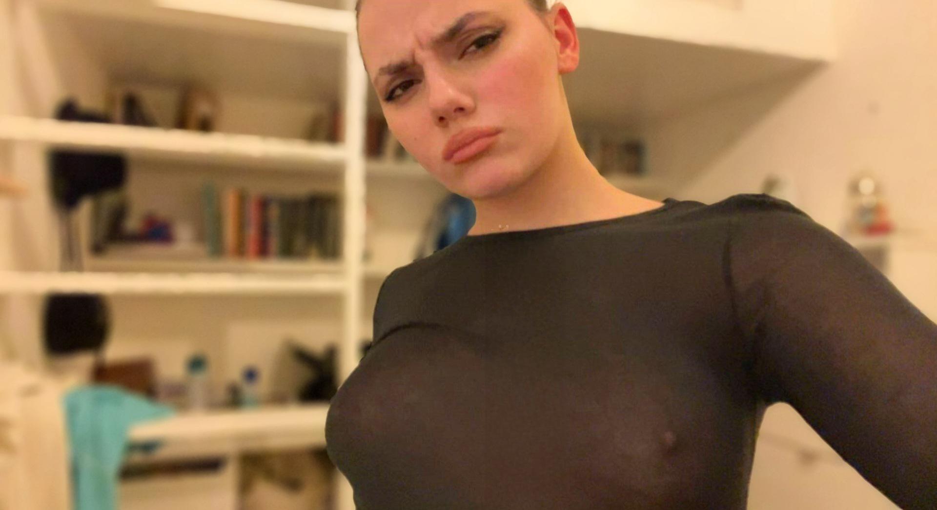 Daphne Keen : rBraless_Celebs Dafne keen sex leak