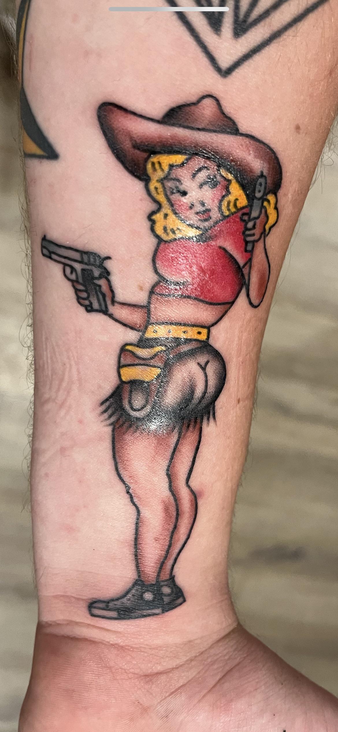 lola.lynn tattoo nude