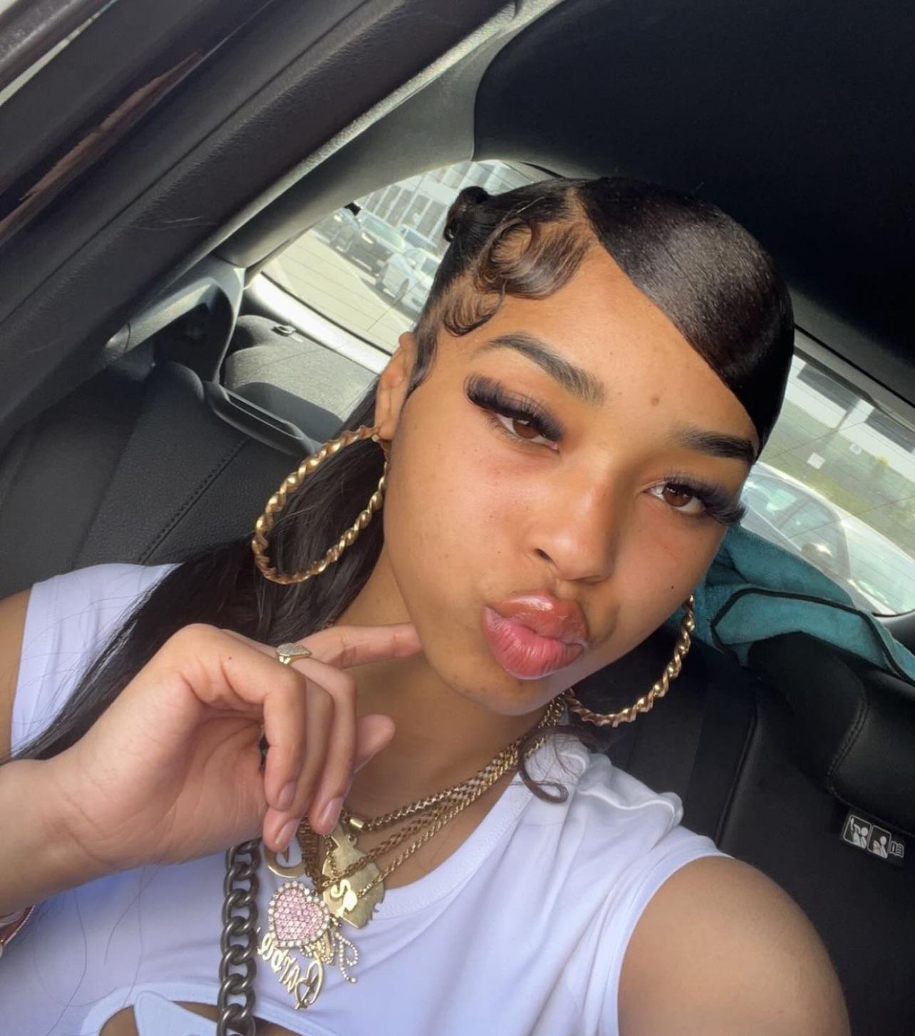 Lightskin booty porn